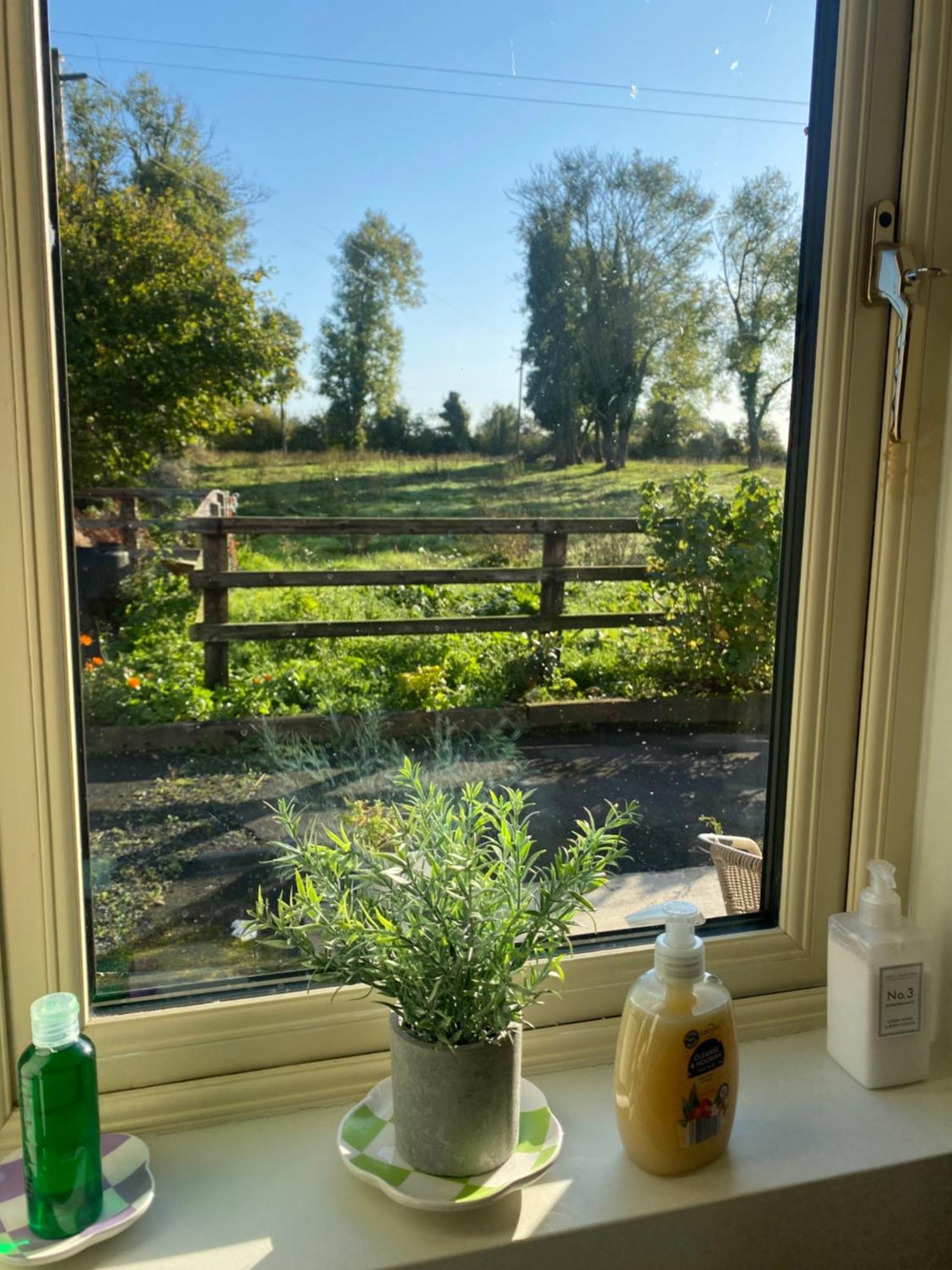 Luxury Country Escape Lejlighed Ennis Eksteriør billede