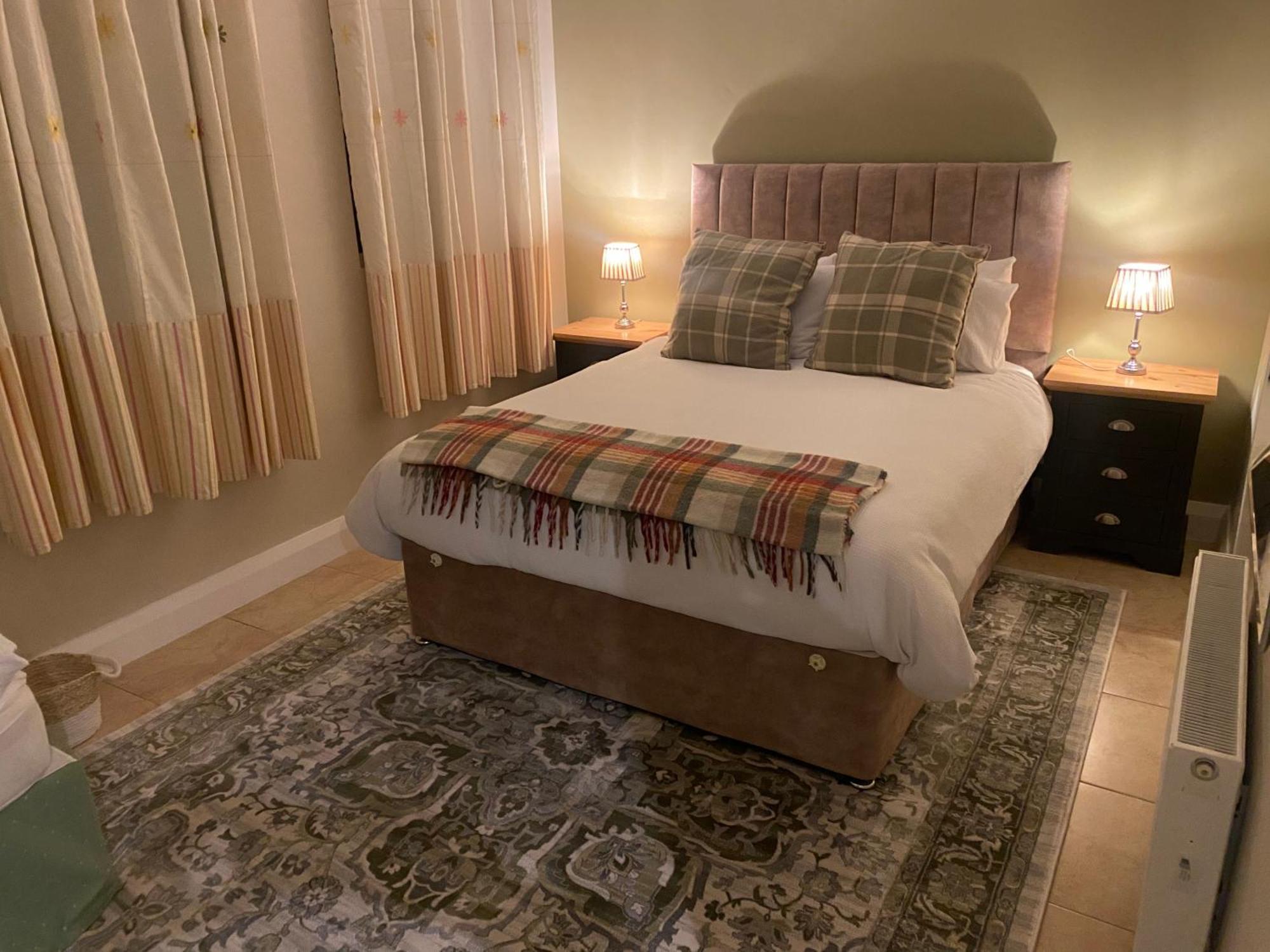 Luxury Country Escape Lejlighed Ennis Eksteriør billede